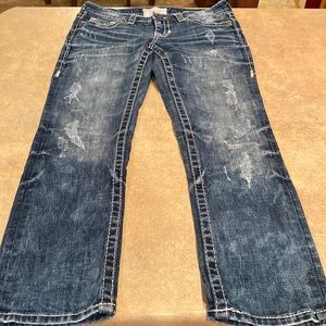 Womens Big Star jean capris size 28 inseam measures about 26.5”